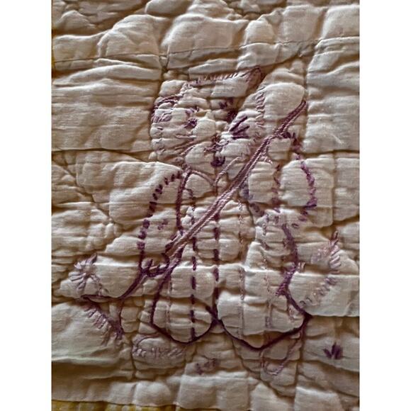 Beautiful Vintage Homemade quilt. Yellow w/ stars & Bears. Baby. Kids 52x40 - Picture 7 of 9